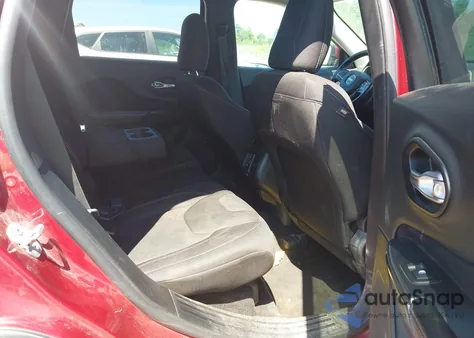 2015 Jeep Cherokee Latitude из США, поврежденный, VIN 1C4PJMCB2FW653046